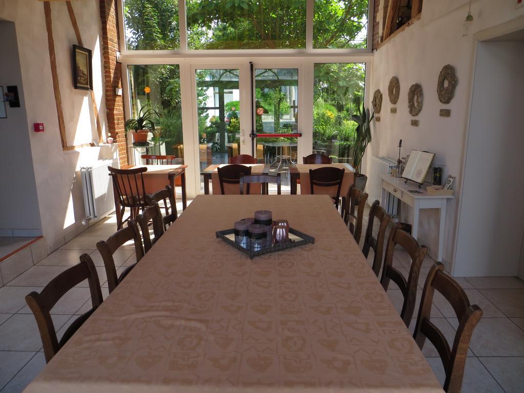 De Aventurijn Acomodação com café da manhã Riemst Exterior foto